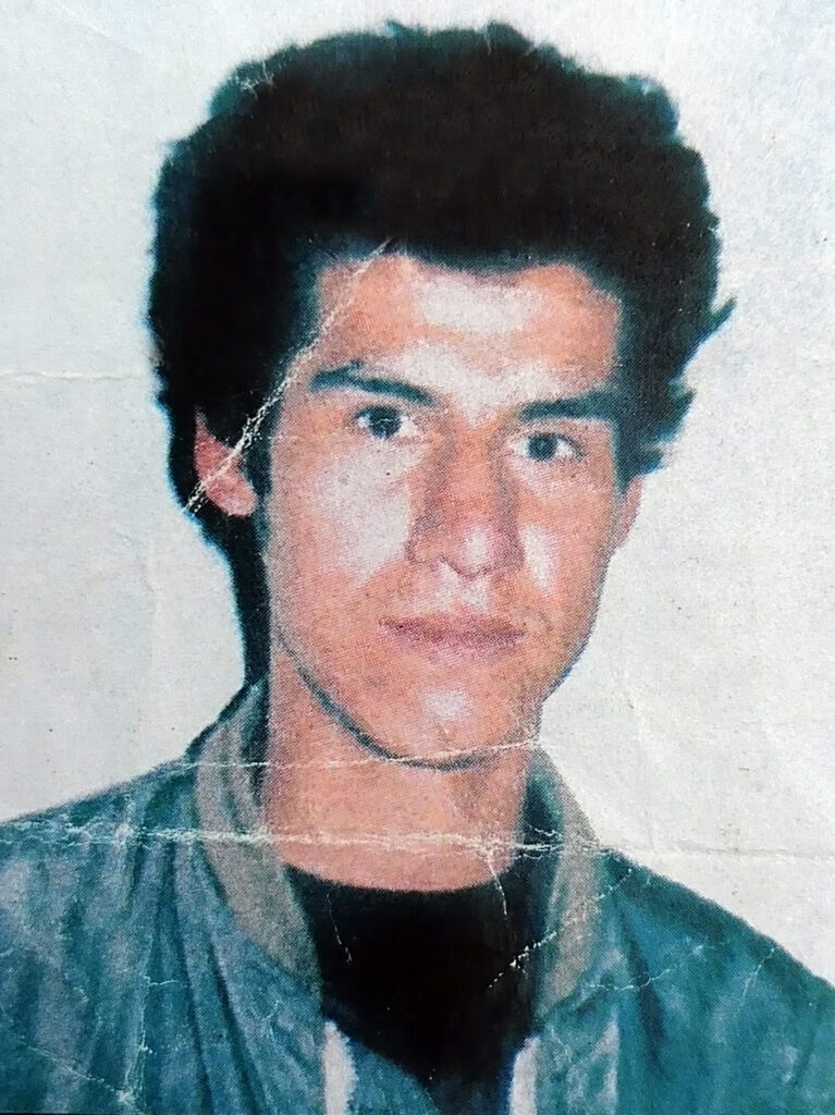 شهید ایرج آزاد احیایی فرزند نصرت اله