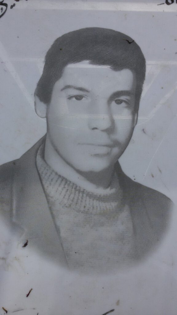 شهید حسن یزدان خواه فرزند کوچک علی