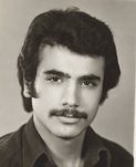 شهید فریدون همراه فرزند عزیز