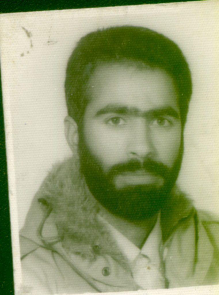 شهید یداله آقایی میبدی فرزند علی اکبر